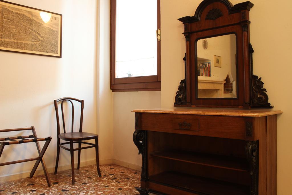 Residenza Carducci Centro Storico Apartment Verona Ruang foto